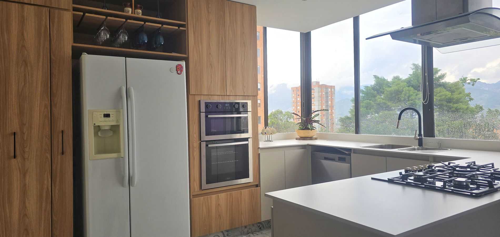 Apartamento en venta en El Poblado, Medellín-1