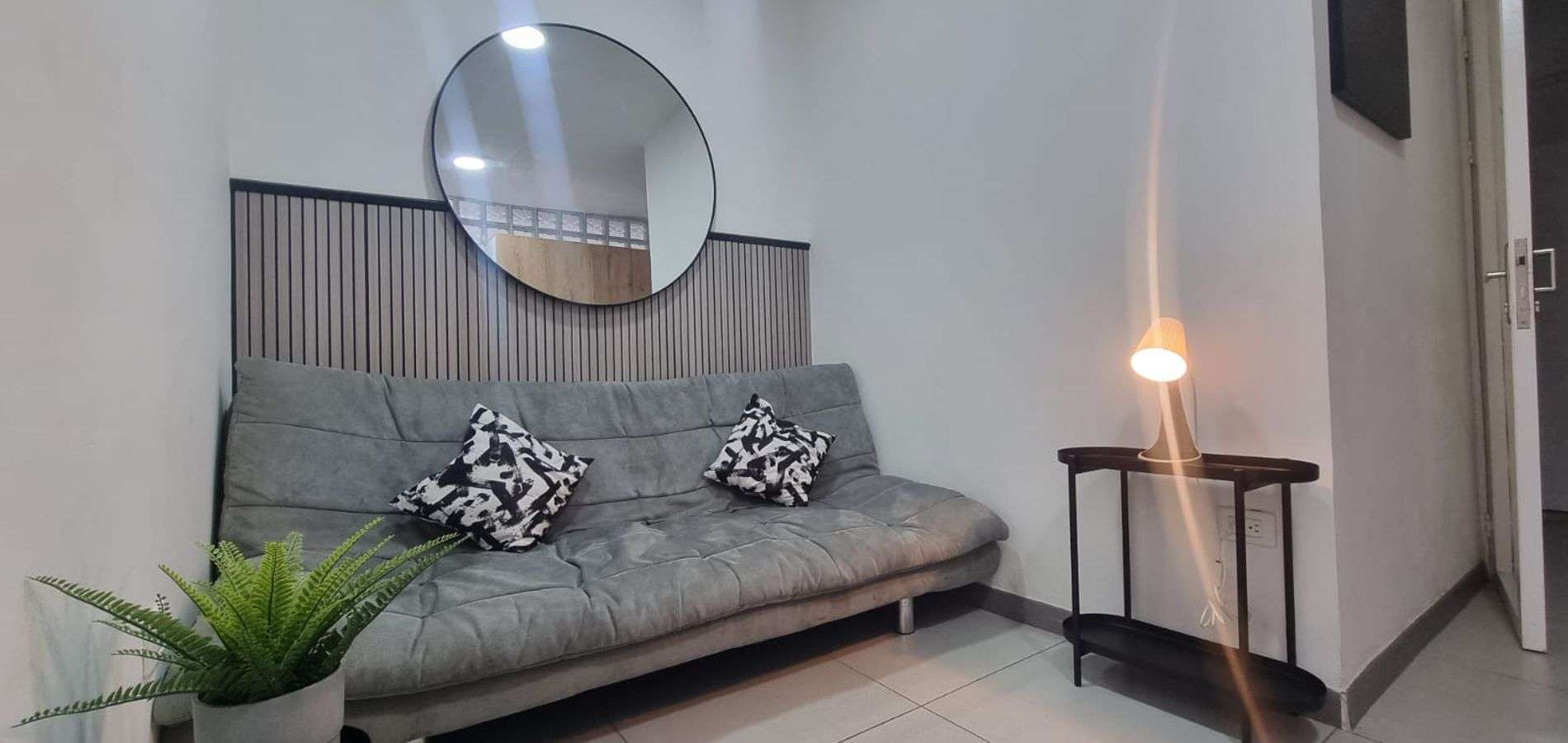 Venta Apartaestudio Airbnb La Castellana Medellín