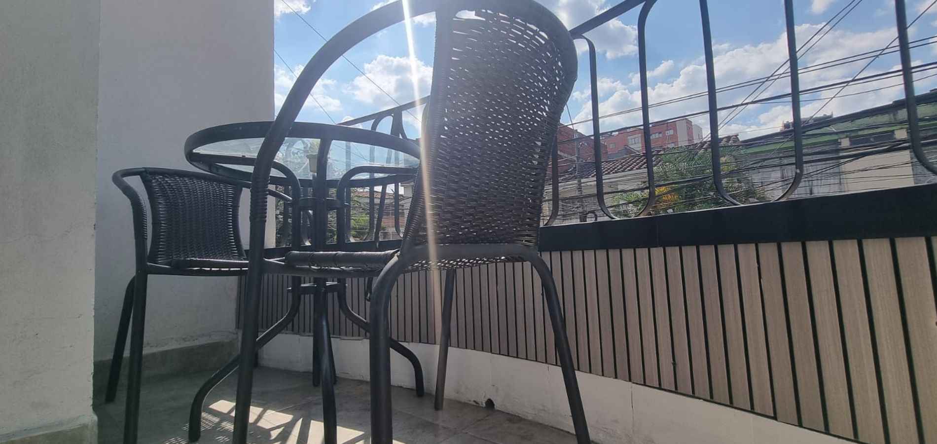 Venta Apartaestudio Airbnb La Castellana Medellín-2
