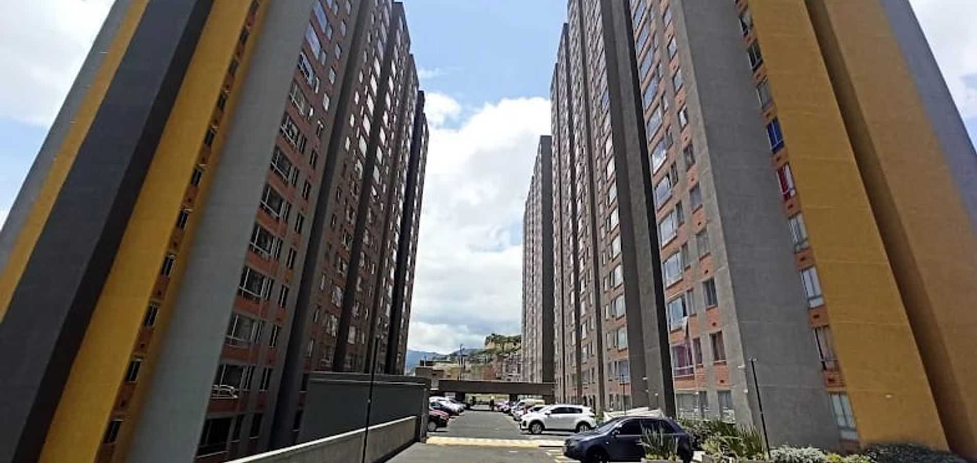 Apartamento en venta en Marco Fidel Suárez, Bogotá-0