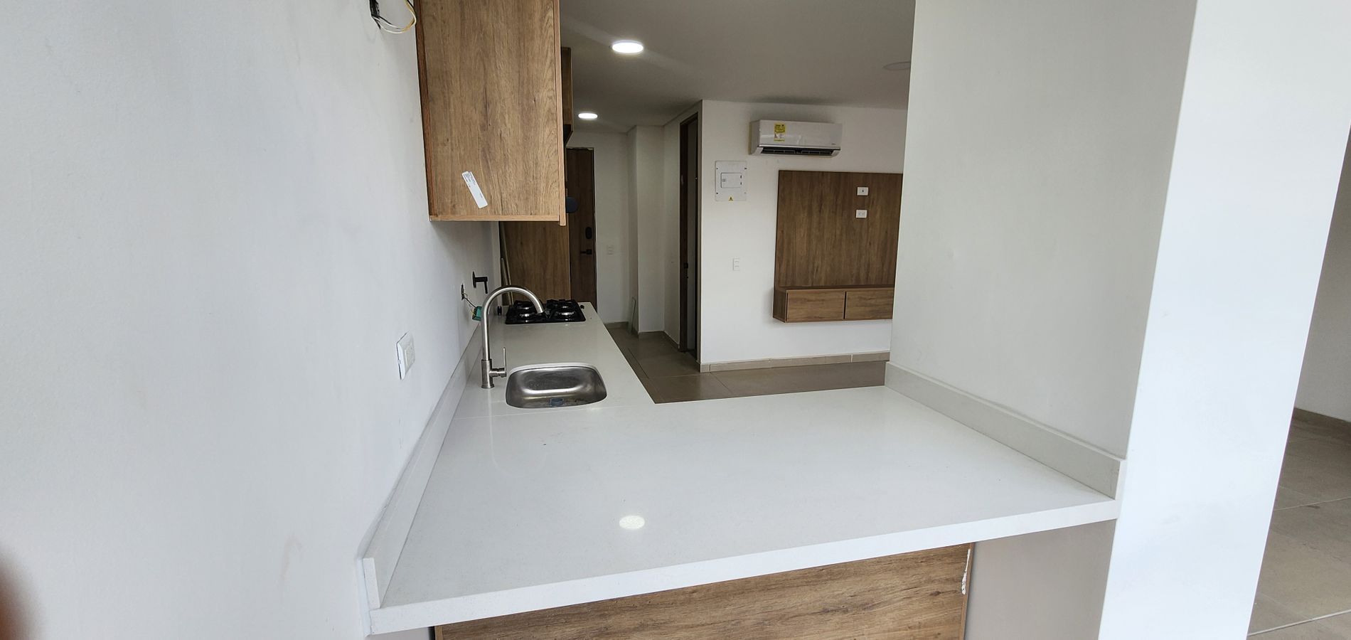 Venta apartaestudio nuevo Airbnb Castellana Medellín-2