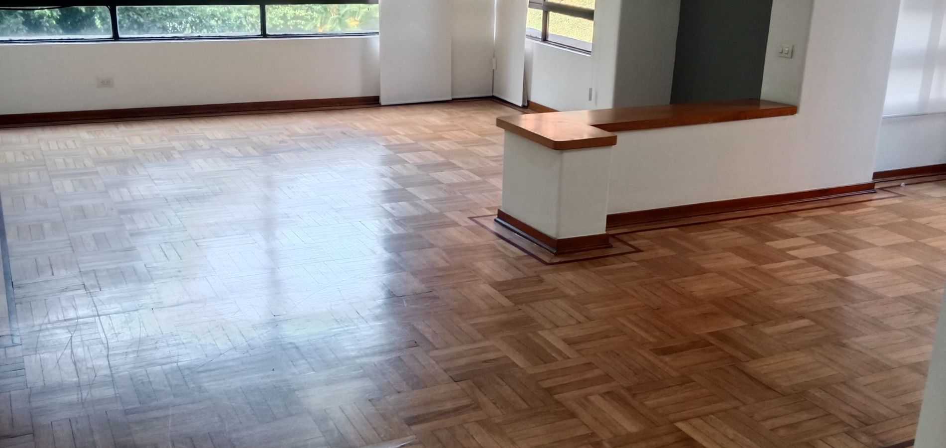 Apartamento en venta en El Poblado 4 Habitaciones-1