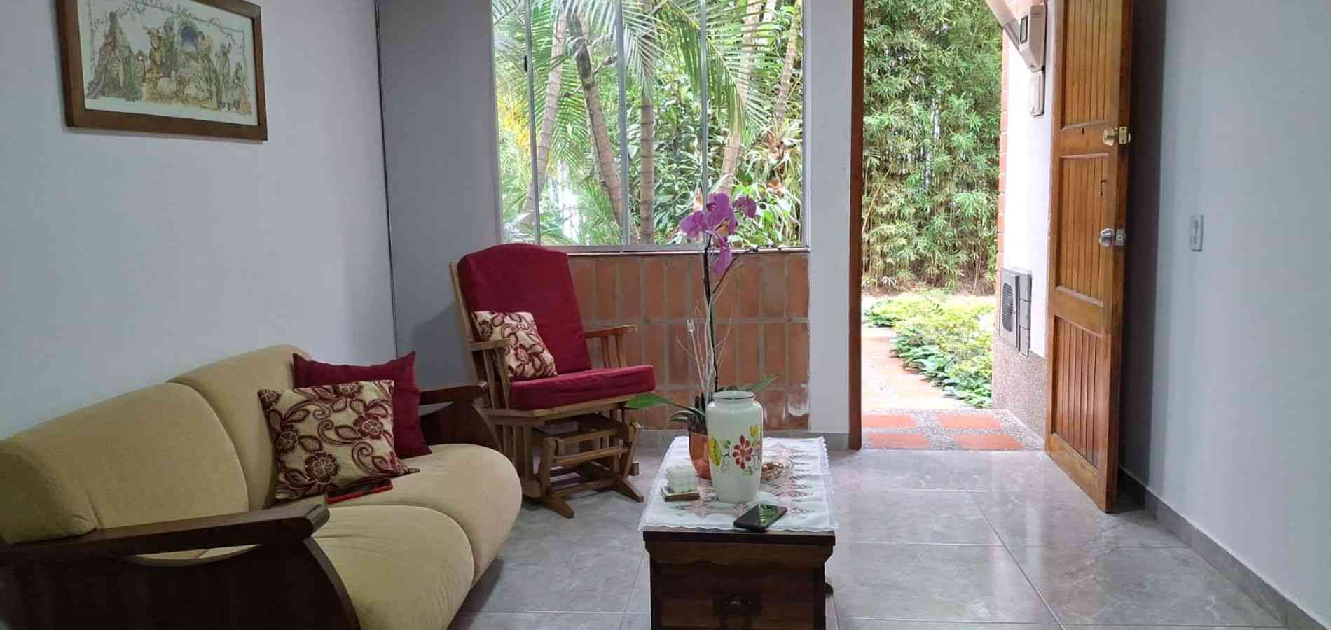Vendo casa en Baluarte de San Diego Loma del indio, Medellín-0