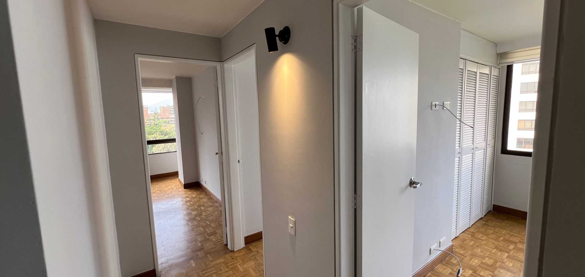 Apartamento en venta en El Remanso, a una cuadra de la Aveni-3