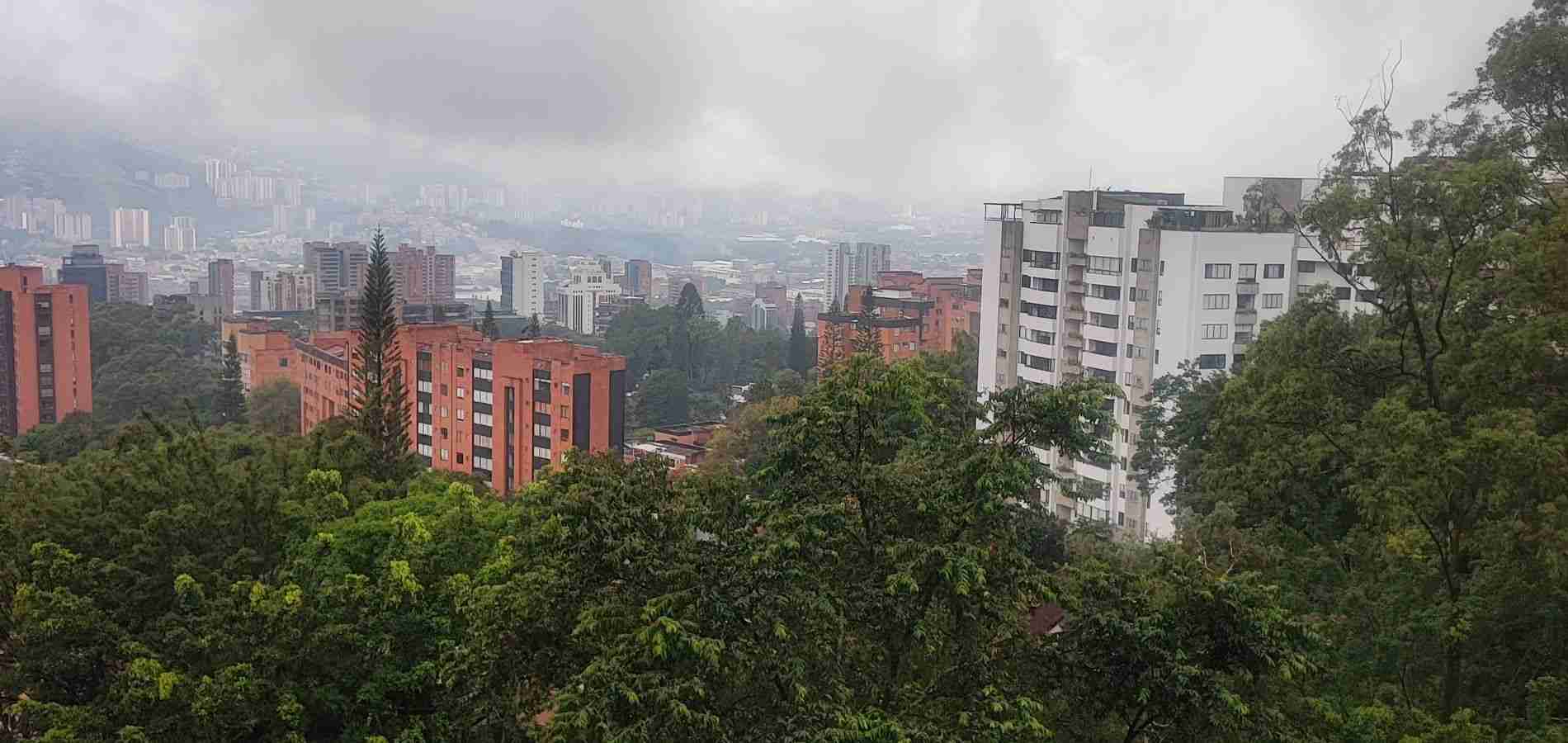 En venta, apartamento poblado, sector san lucas-1