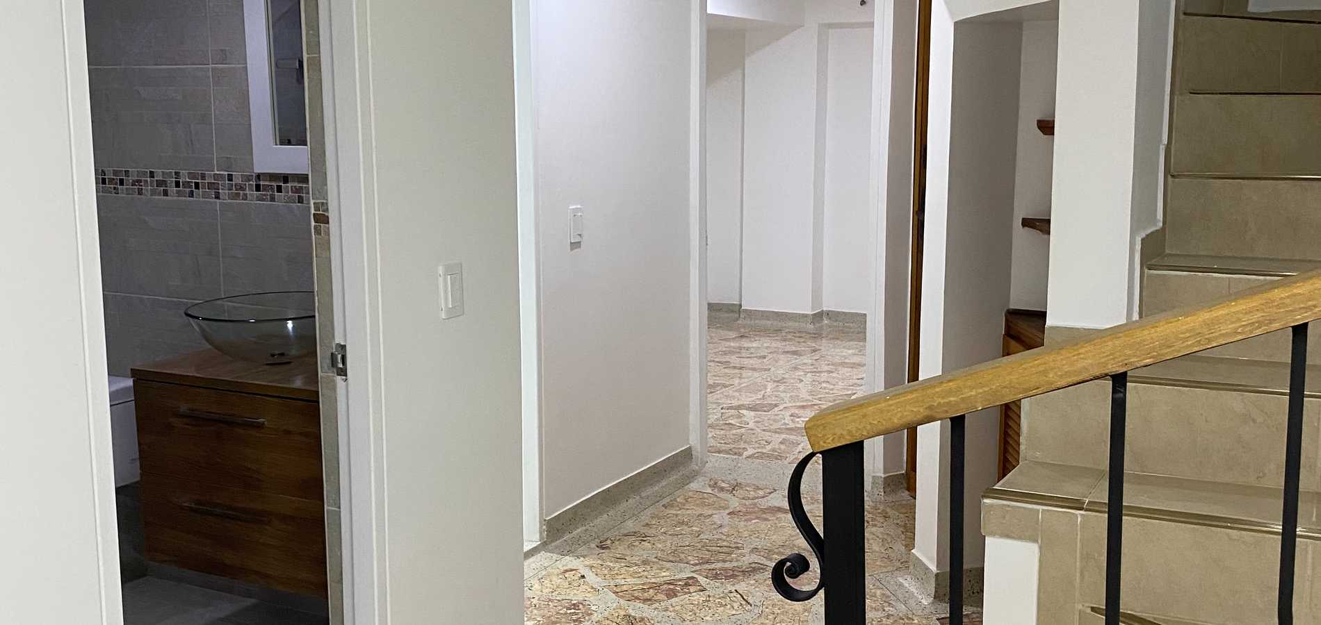 Apartamento en venta en Laureles, Medellín-0