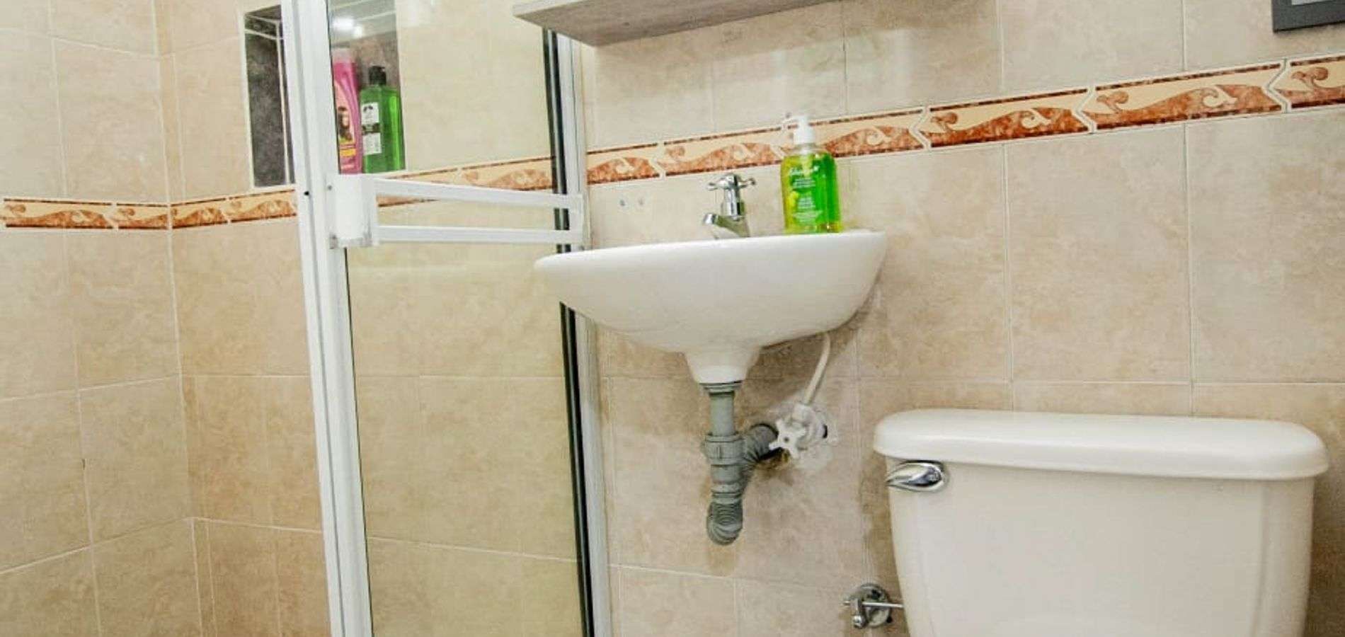 SE VENDE APARTAMENTO AMOBLADO EN CONQUISTADORES-0