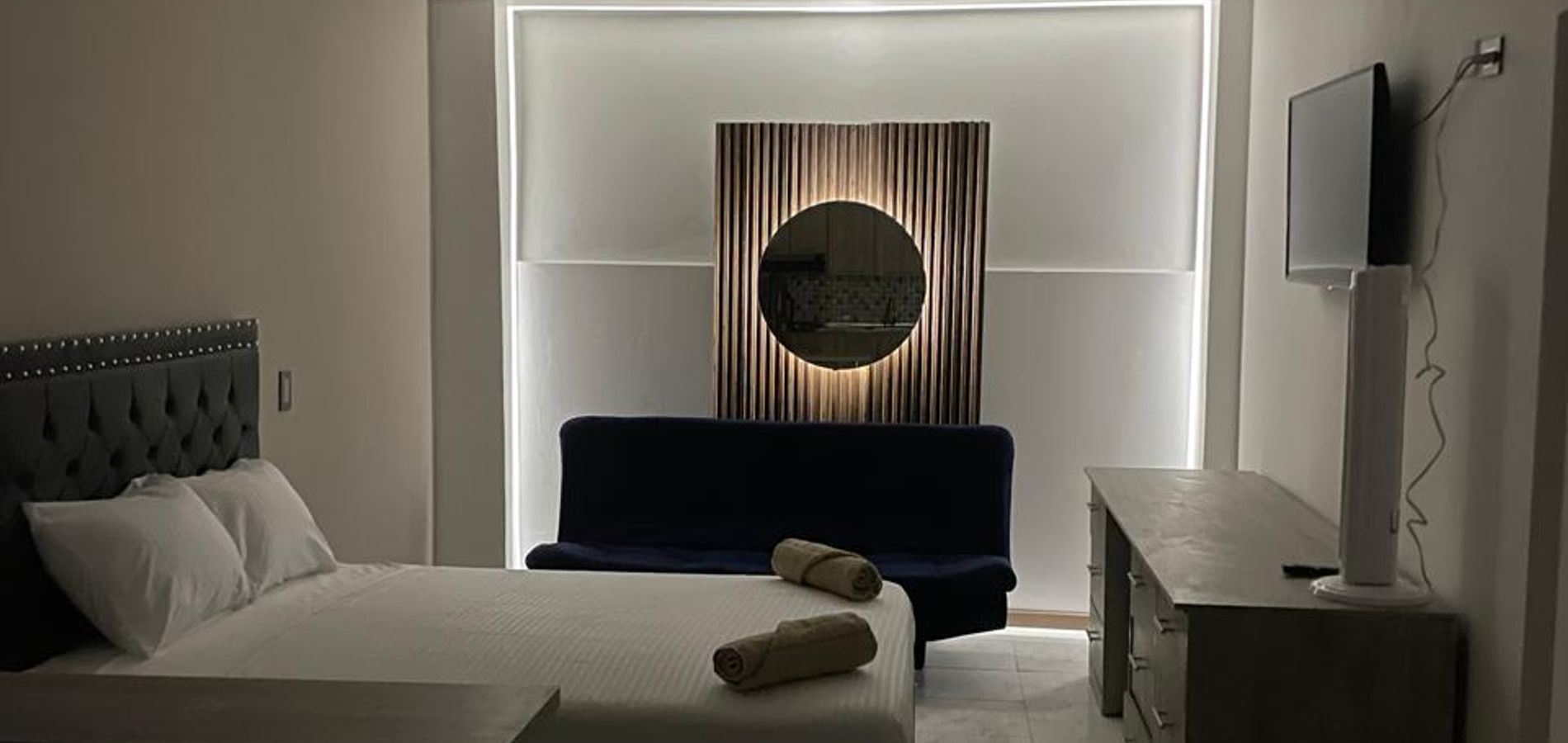 SE VENDE APARTAMENTO AMOBLADO EN CONQUISTADORES-1
