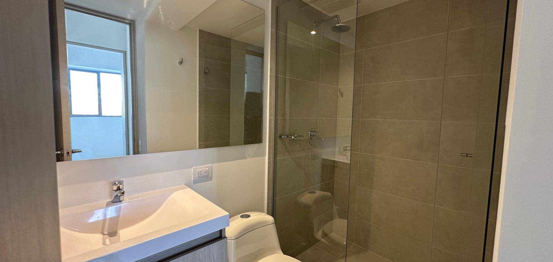 Apartamento en venta - Terrazas del Río, Envigado 3 Habitaci-1