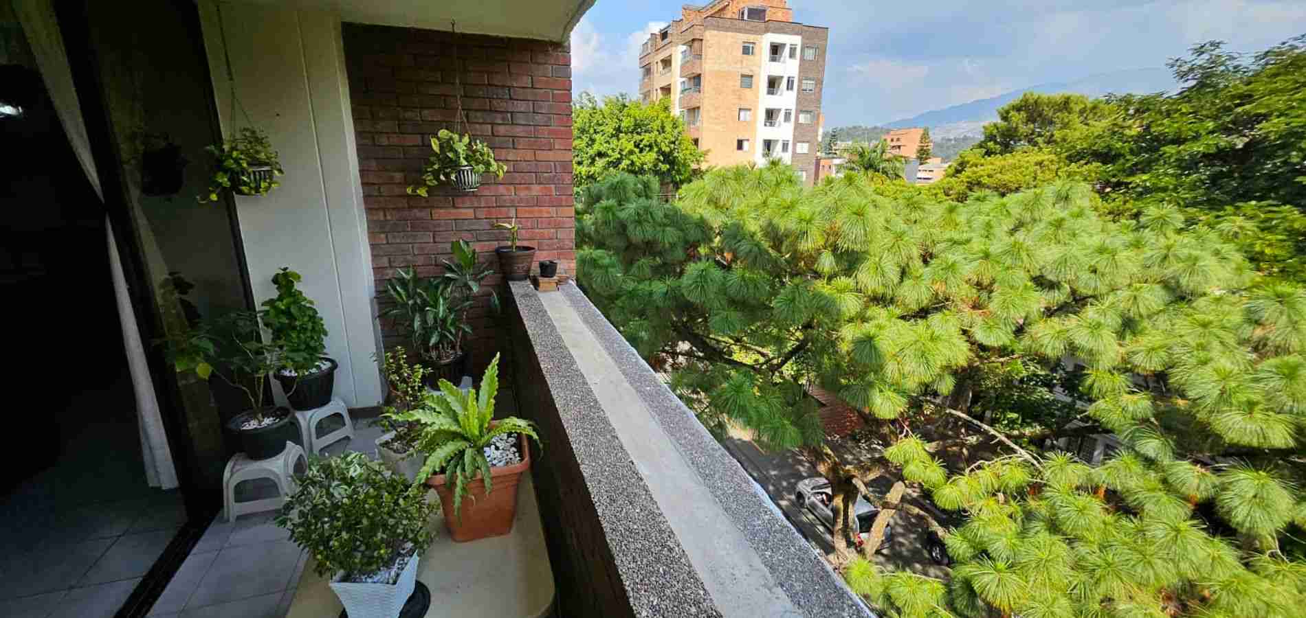 Apartamento en venta en Velódromo Sector LOS PINOS. Medellin