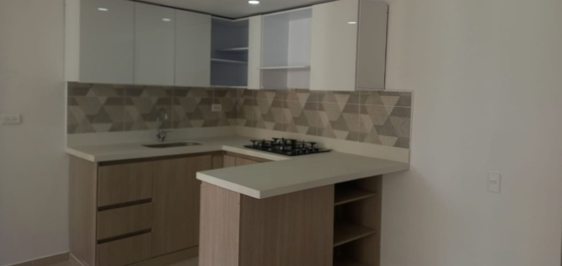 Venta de apartamento Nuevo en Amazonika Bello-2