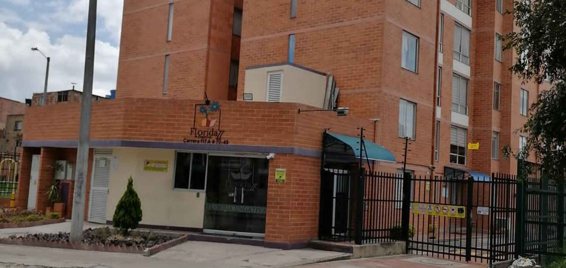 En Engativá, Apartamento en Piso Tres-3