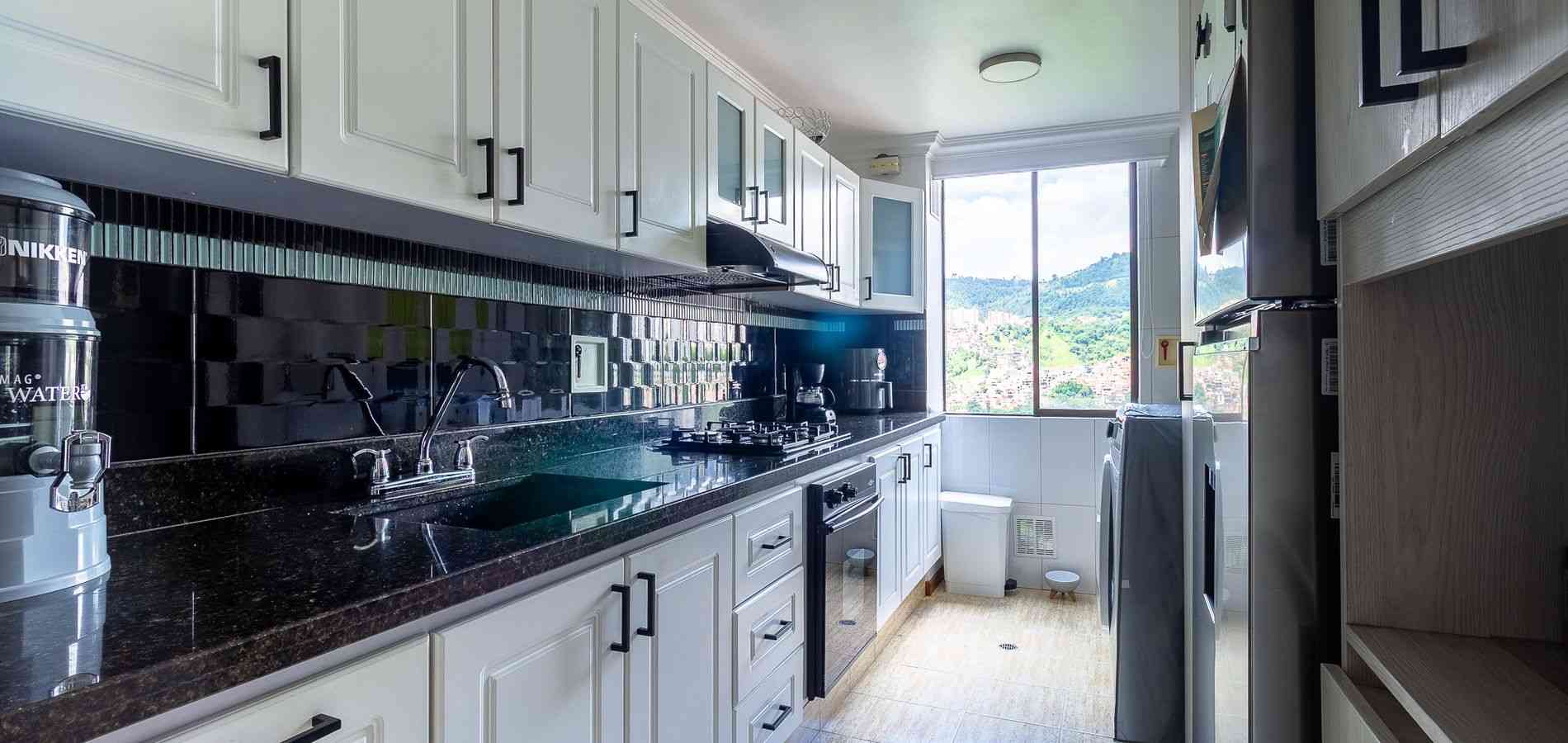 Apartamento en venta en La Loma de Los Bernal, 3 Habitacione-3