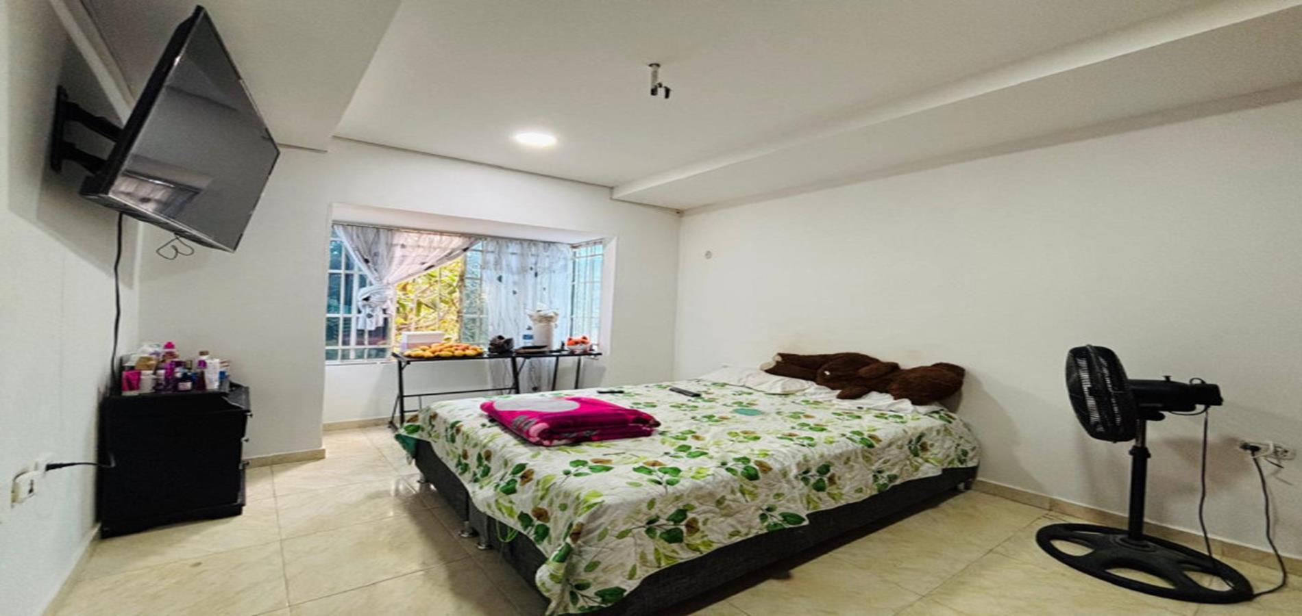 VENTA CASA Avenida Libertador-0