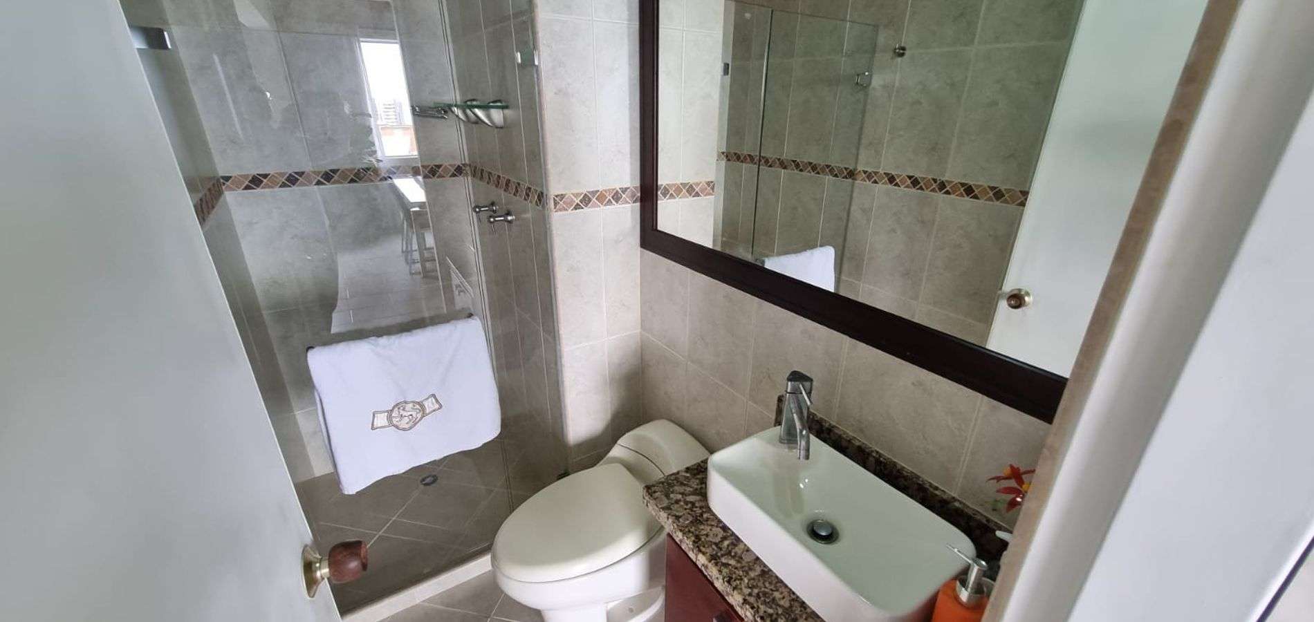 Apartamento en venta en la Visitacion El Poblado 98 mt-0