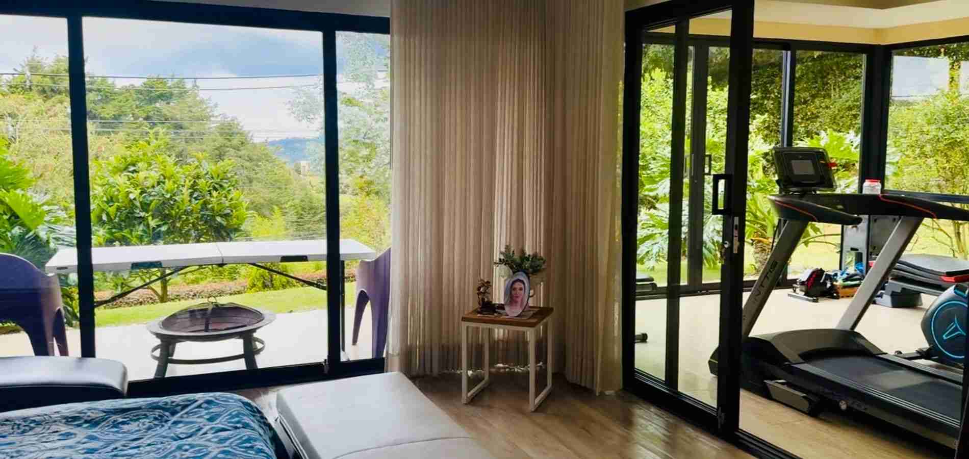SE VENDE CASA DE DOS NIVELES EN PRADO LARGO EN EL ALTO DE PA-0