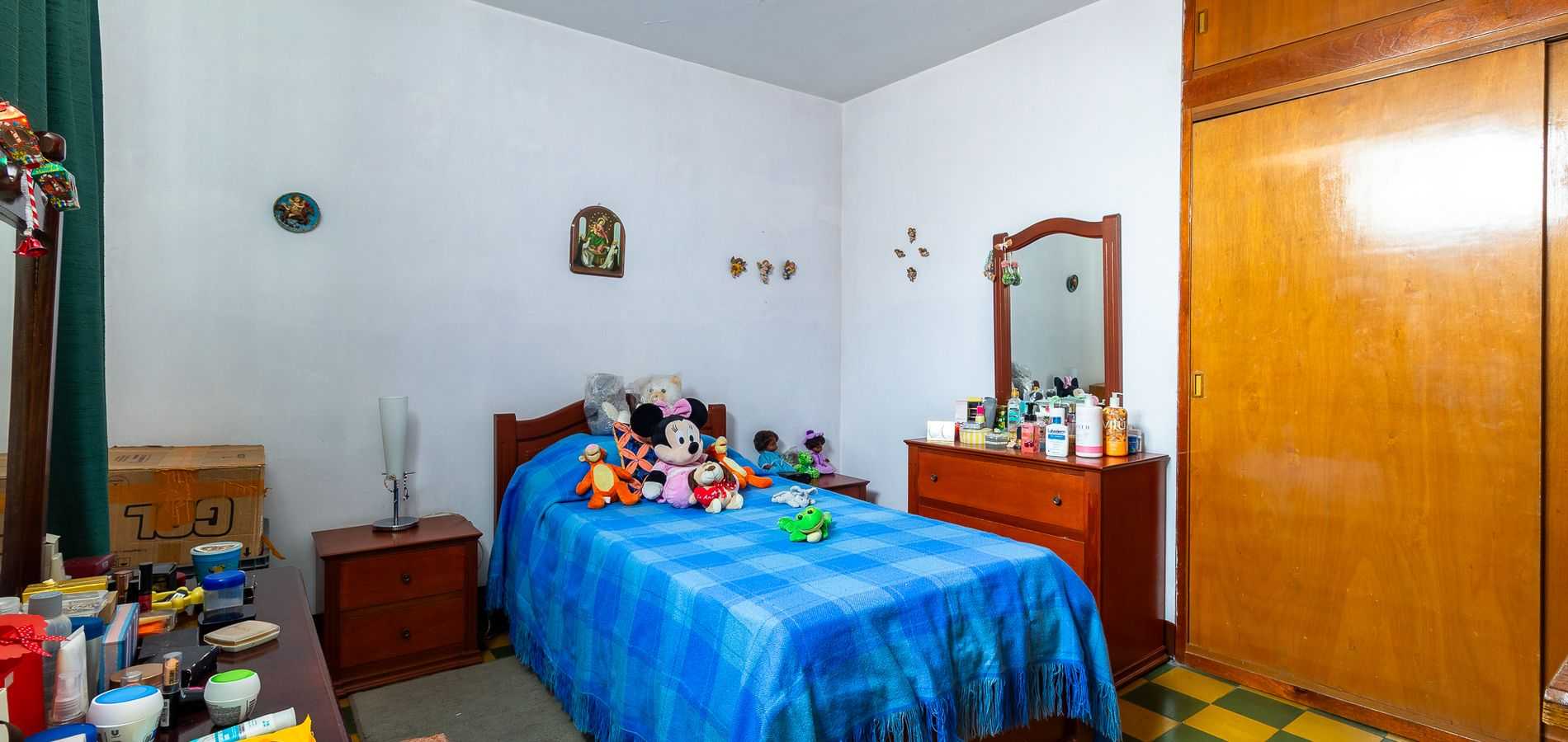 Manrique Central Medellín  Casa lote ideal para desarrollo-0