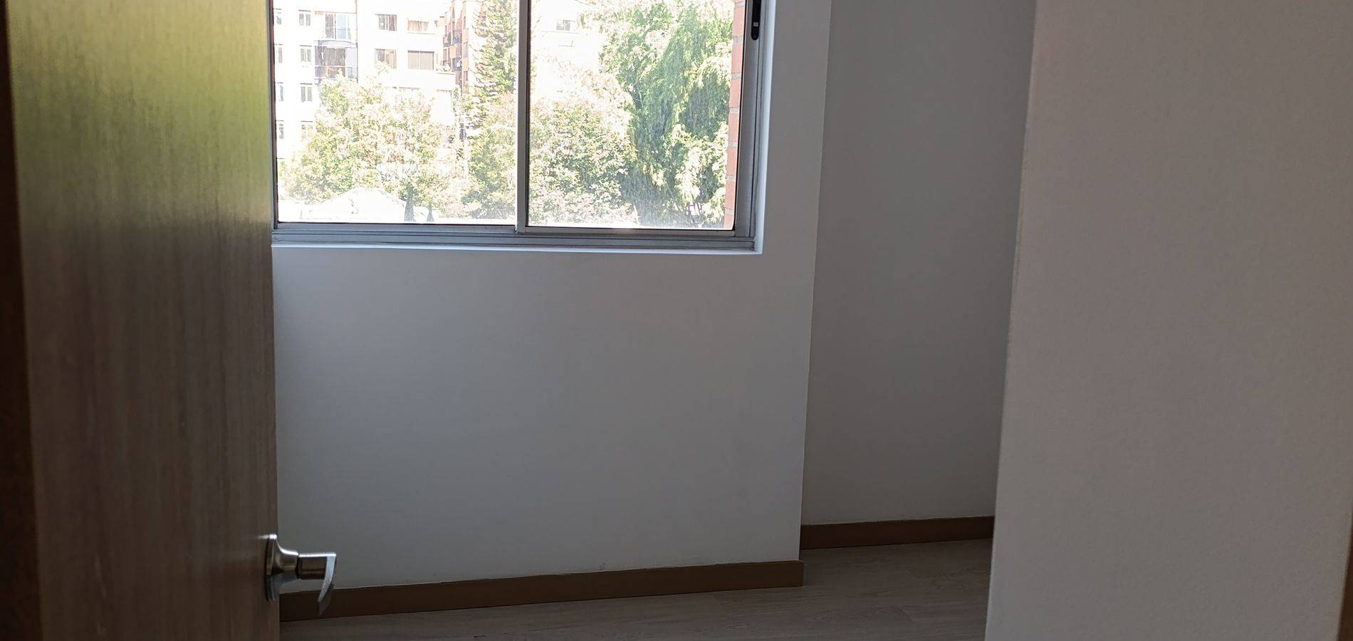 Venta de apartamento en Suramerica, unidad Bosque Grande-1