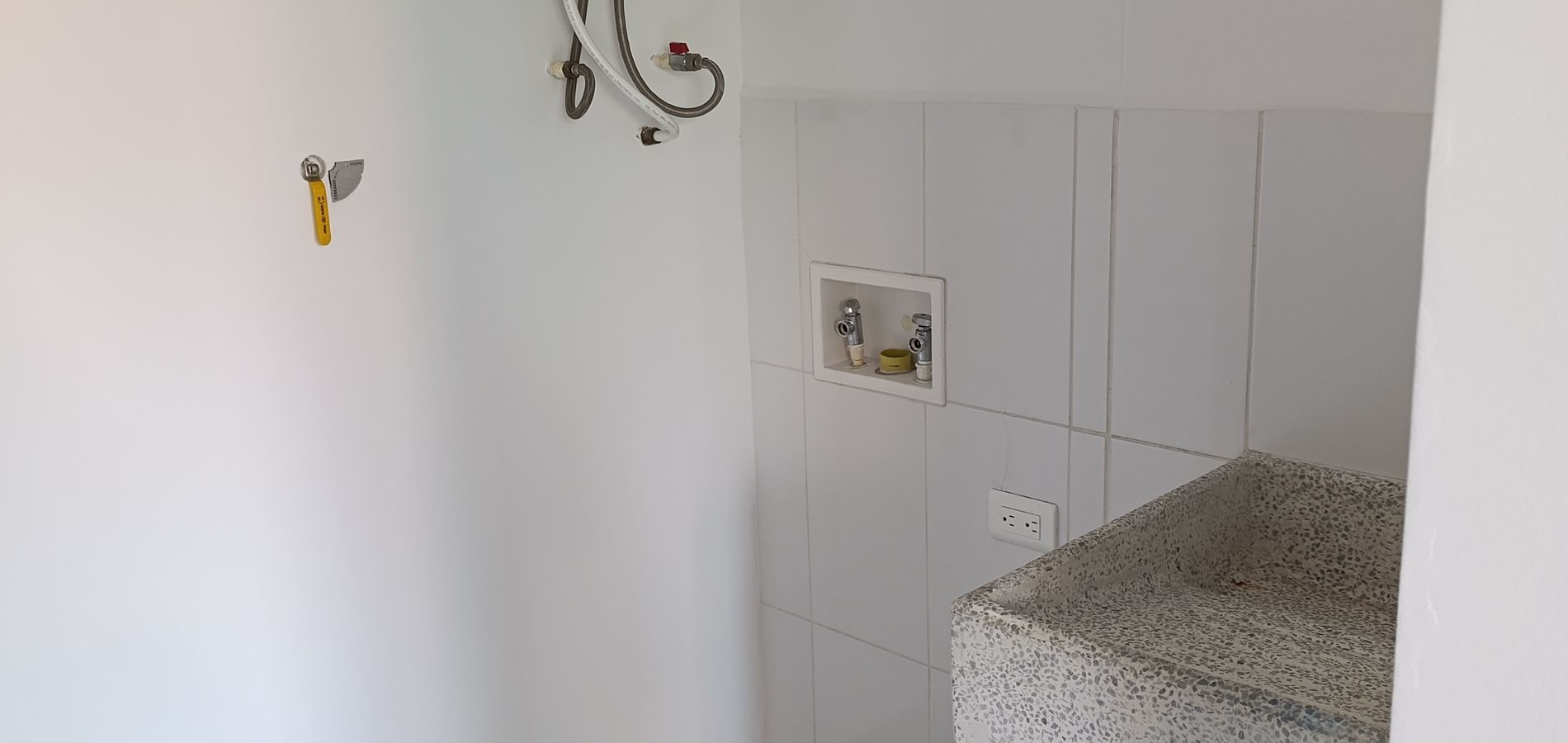 Venta de apartamento en Suramerica, unidad Bosque Grande