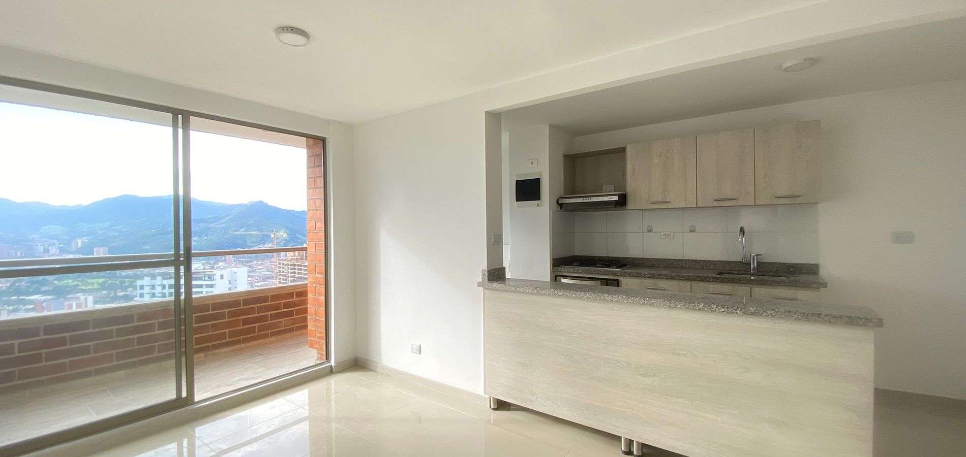 Apartamento en venta en Las Lomitas 3 Habitaciones-0