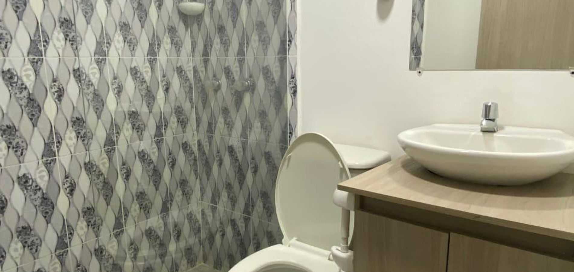 VENTA DE CASA CON APARTAESTUDIO EN BARRIO CABAÑAS - BELLO-1