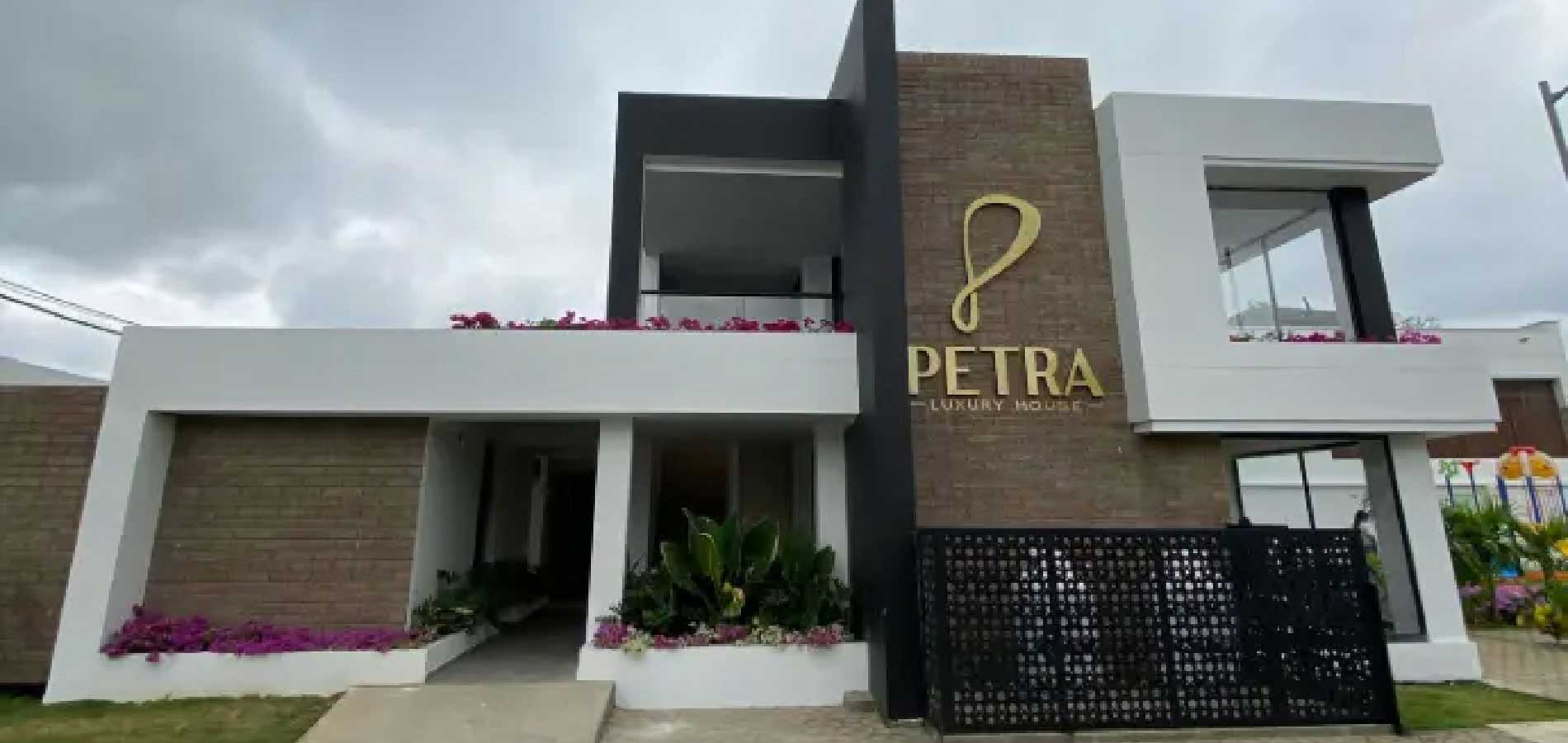 Petra Luxury House proyecto de vivienda-1