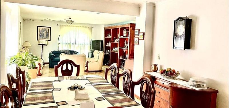 Casa en Venta en Medellín, El Poblado-19
