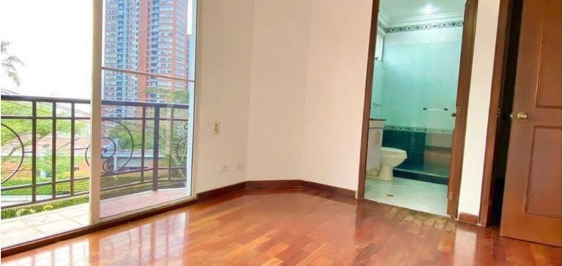 Casa en Venta en Medellín, Altos del Poblado