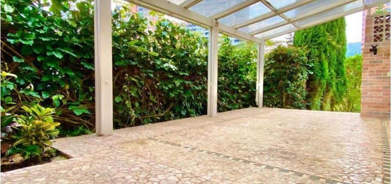 Casa en Venta en Medellín, Altos del Poblado-4