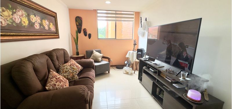 Apartamento en Venta en Envigado, Jardines-0