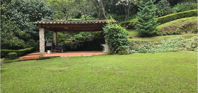 Casa en Venta en Medellín, Santa Elena-24
