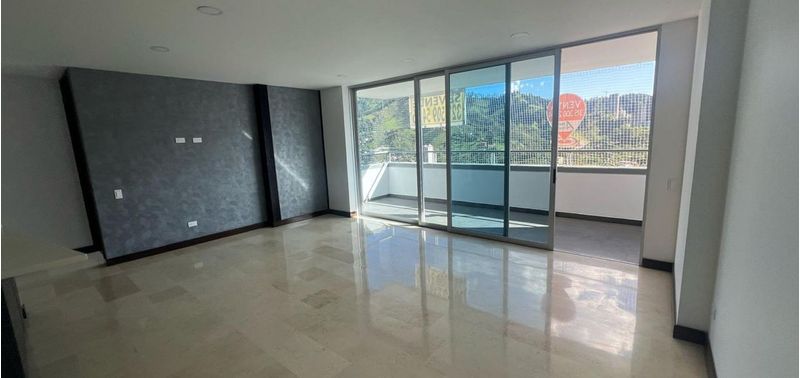 Apartamento en Venta en Sabaneta, Aves Maria-0