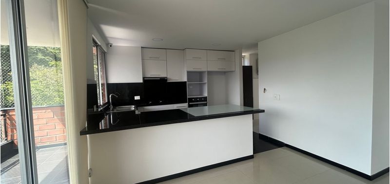 Apartamento en Venta en Medellín, Lleras-0