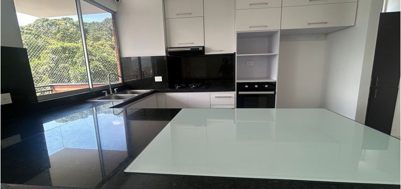 Apartamento en Venta en Medellín, Lleras-2