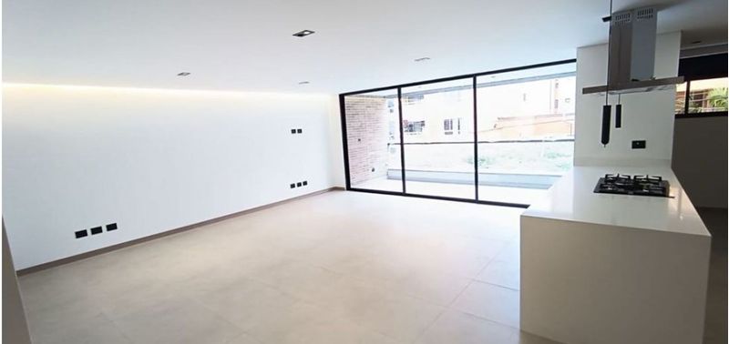 Apartamento en Venta en Medellín, Laureles-1