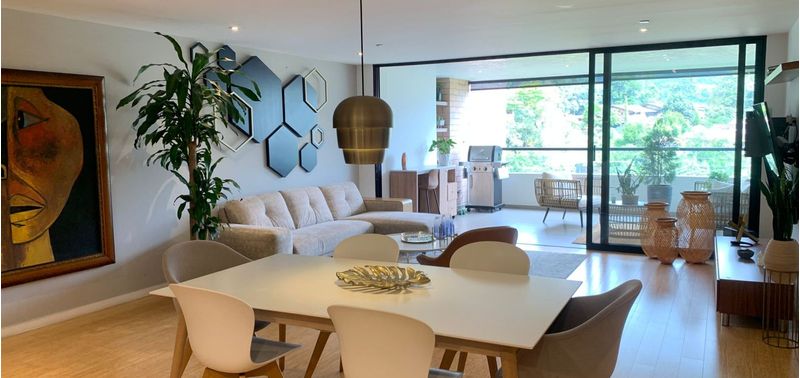 Apartamento en Venta en Envigado, Loma de las brujas-0