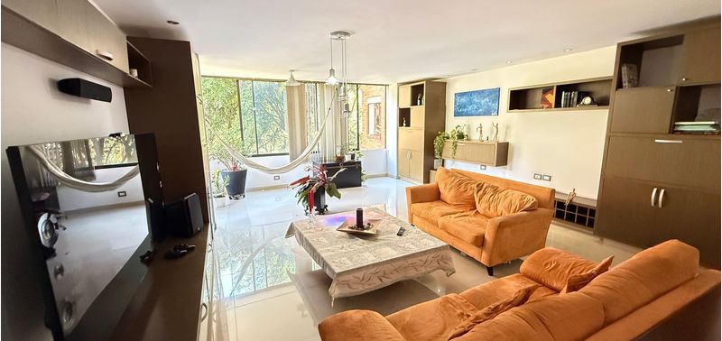 Apartamento en Venta en Medellín, Loma de los Parra-2