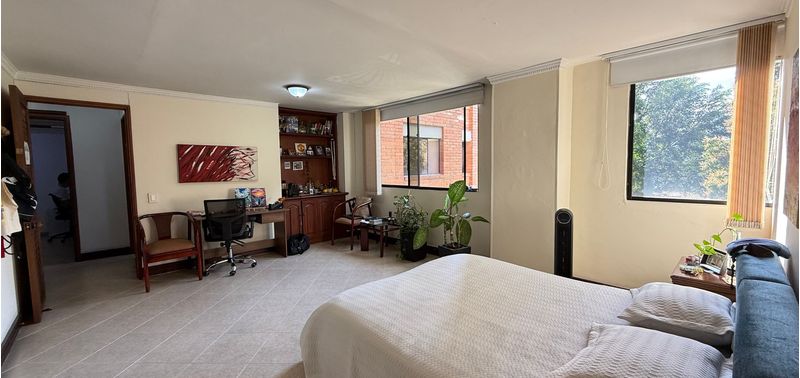 Apartamento en Venta en Medellín, Loma de los Parra-11