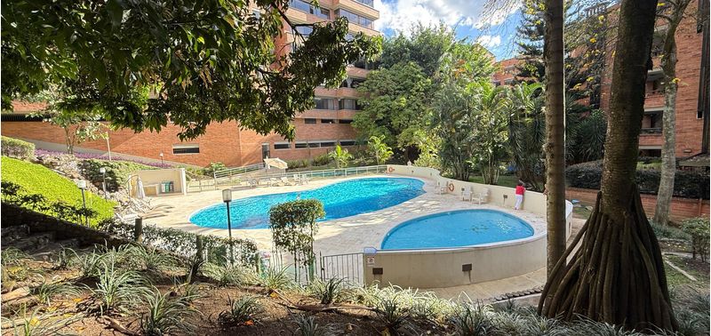 Apartamento en Venta en Medellín, Loma de los Parra-17