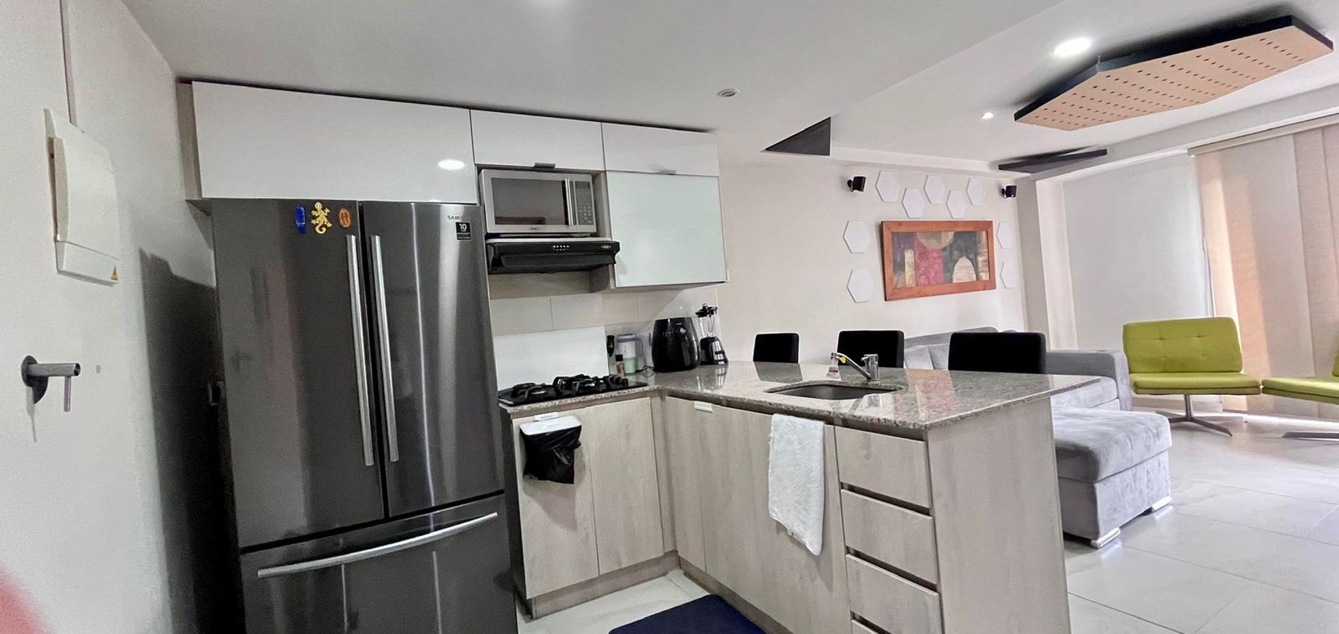 Apartamento en Antioquia en Medellín, Belén Loma de los Bernal-0