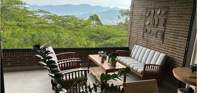 Apartamento en Venta en Medellín, Las Palmas-0
