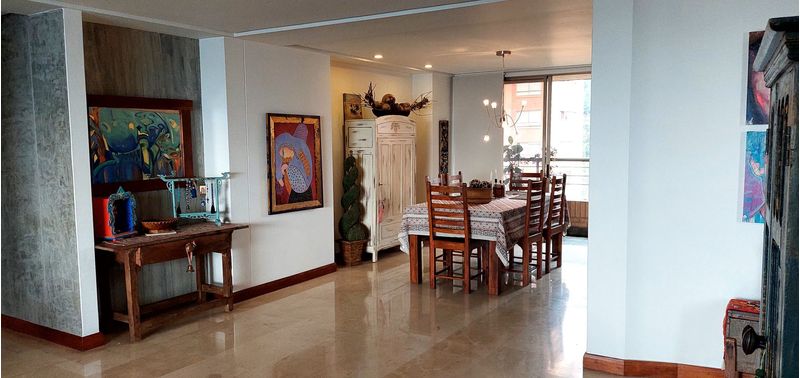 Apartamento en Venta en Medellín, Altos del Poblado-1