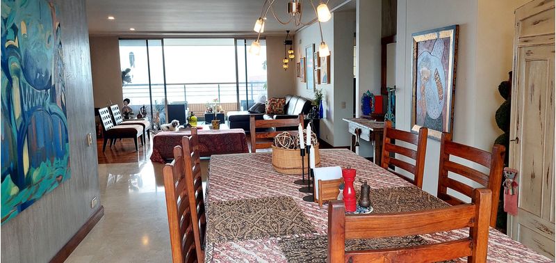 Apartamento en Venta en Medellín, Altos del Poblado-4