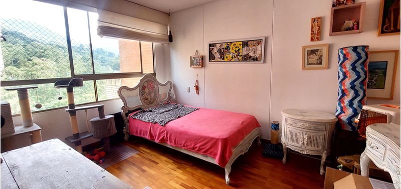 Apartamento en Venta en Medellín, Altos del Poblado-13