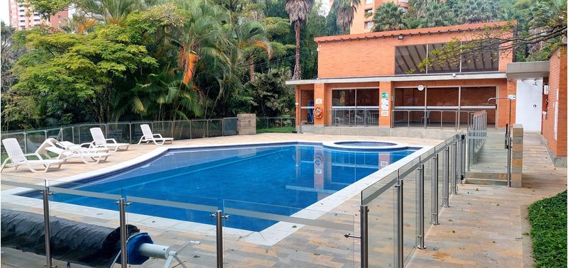 Apartamento en Venta en Medellín, Altos del Poblado-34