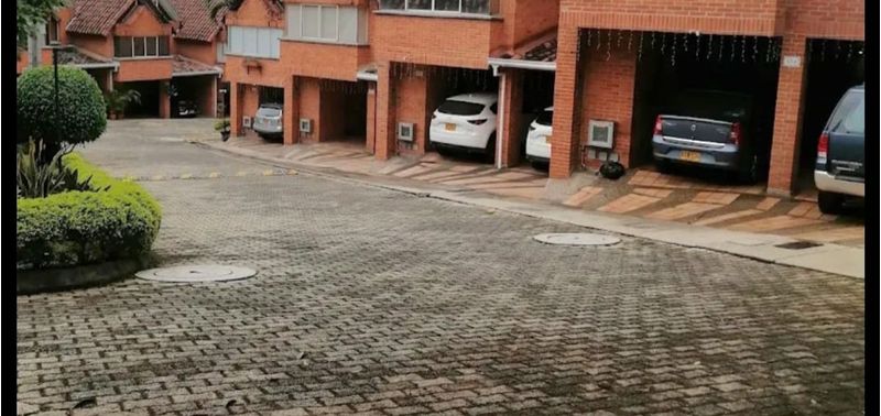 Casa en Venta en Medellín, El Poblado-0
