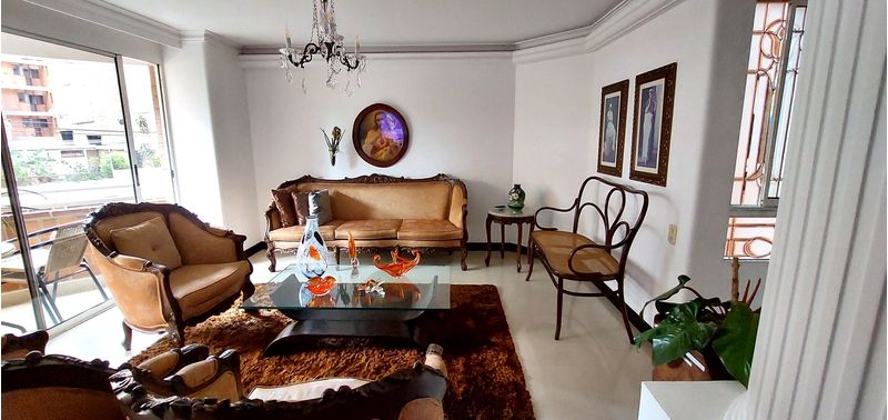 Apartamento en Venta en Medellín, Laureles