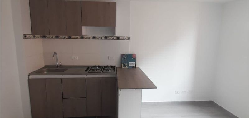 Apartamento en Venta en Bogotá, D.C., Castilla-7