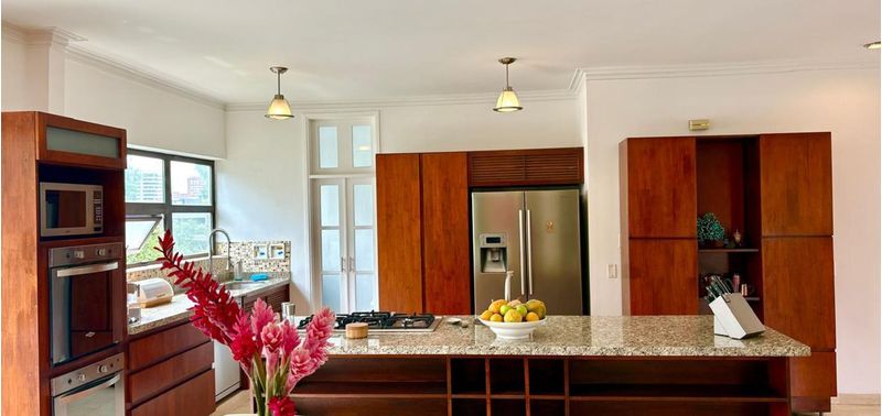 Apartamento en Venta en Medellín, El Poblado-1