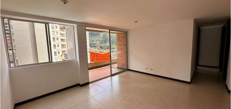 Apartamento en Venta en Medellín, San Martín-0